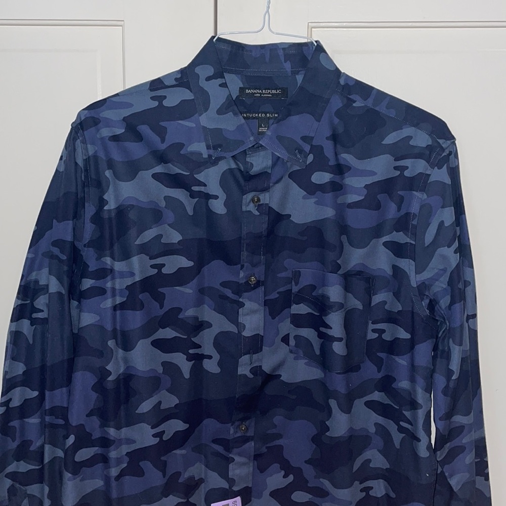 Banana Republic Untucked Blue Camo Shirt